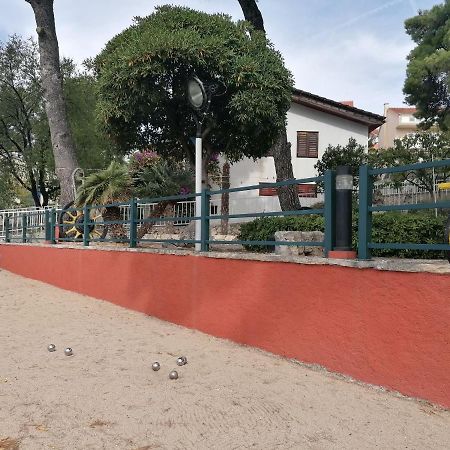 Apartment And Rooms Franka Zaboric Εξωτερικό φωτογραφία