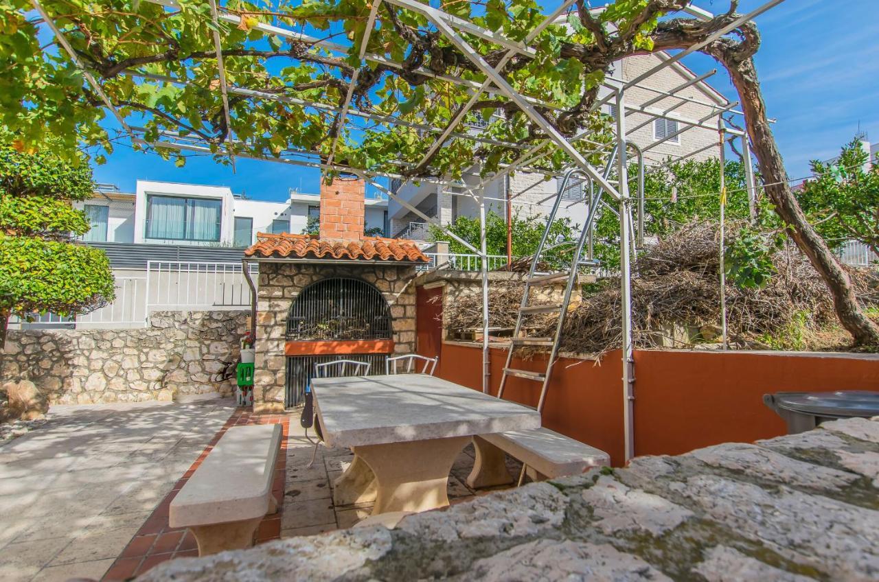 Apartment And Rooms Franka Zaboric Εξωτερικό φωτογραφία