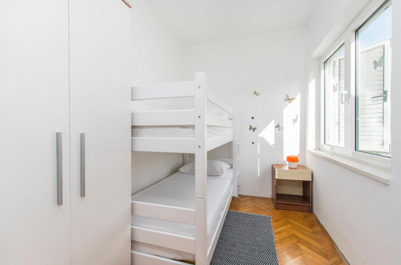 Apartment And Rooms Franka Zaboric Εξωτερικό φωτογραφία