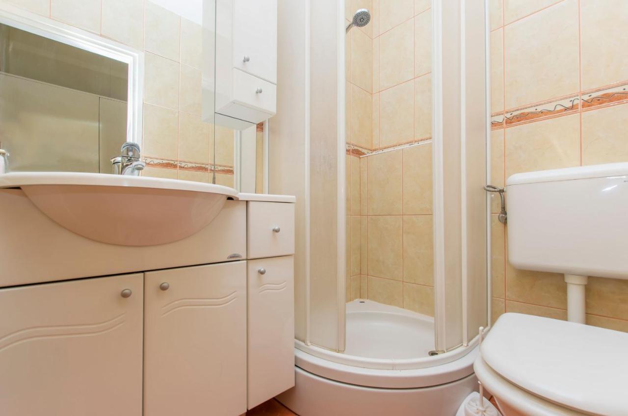 Apartment And Rooms Franka Zaboric Εξωτερικό φωτογραφία