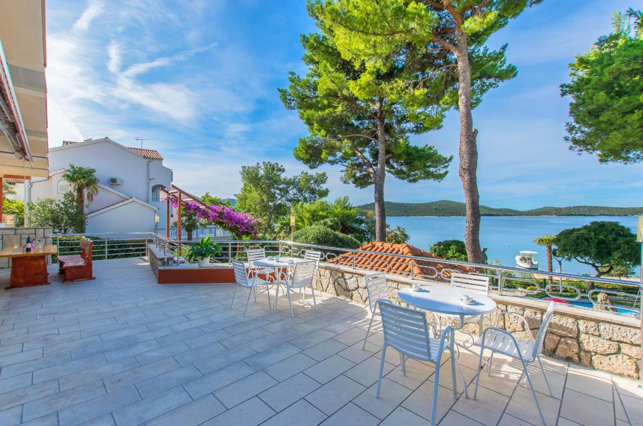 Apartment And Rooms Franka Zaboric Εξωτερικό φωτογραφία