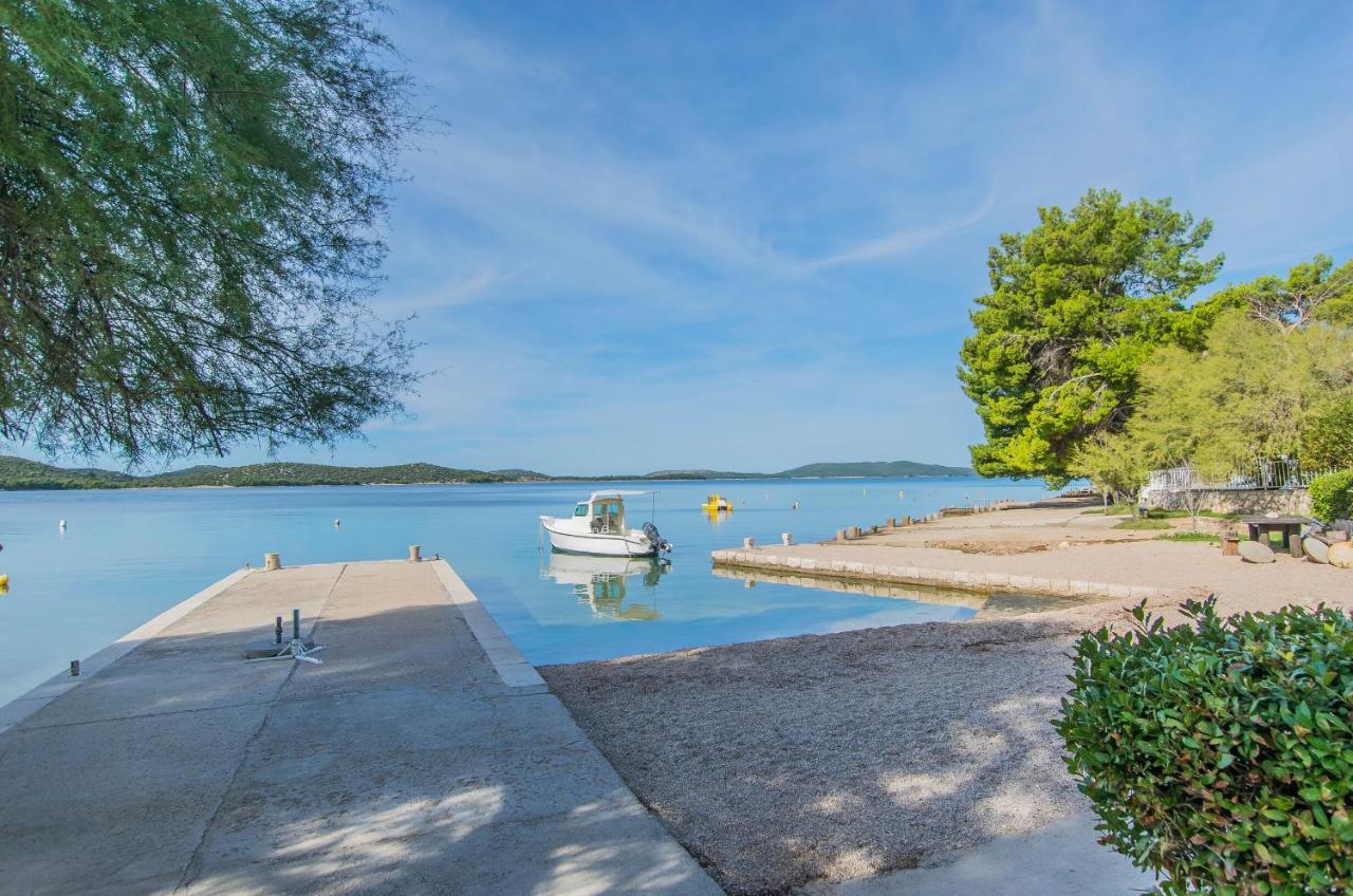 Apartment And Rooms Franka Zaboric Εξωτερικό φωτογραφία
