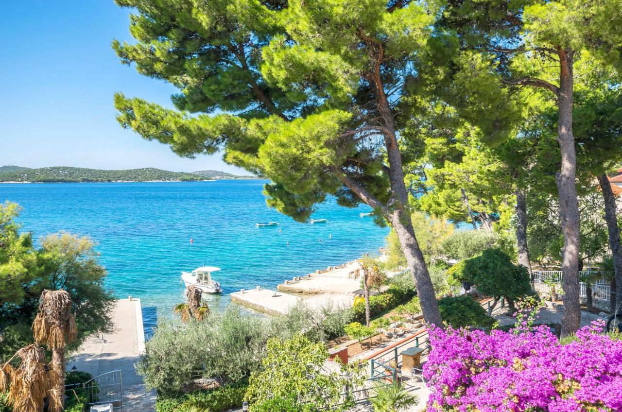 Apartment And Rooms Franka Zaboric Εξωτερικό φωτογραφία