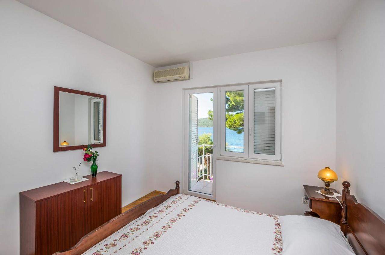 Apartment And Rooms Franka Zaboric Εξωτερικό φωτογραφία
