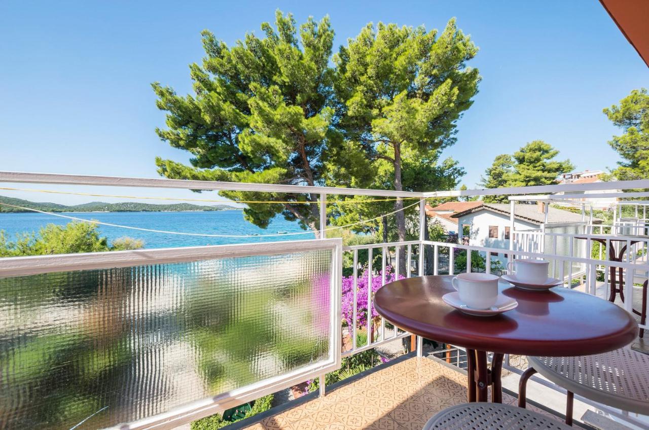 Apartment And Rooms Franka Zaboric Εξωτερικό φωτογραφία