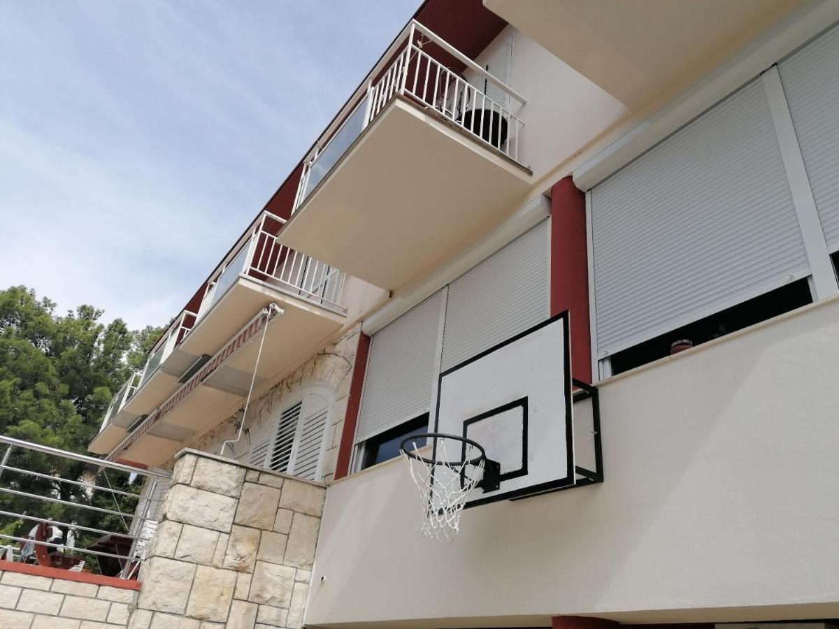 Apartment And Rooms Franka Zaboric Εξωτερικό φωτογραφία